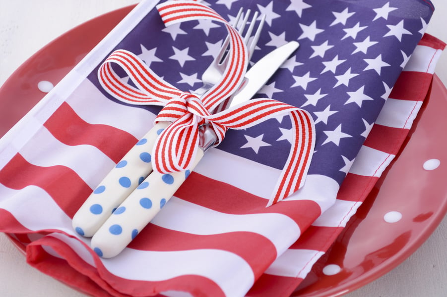 patriotic plates cups and napkins idea